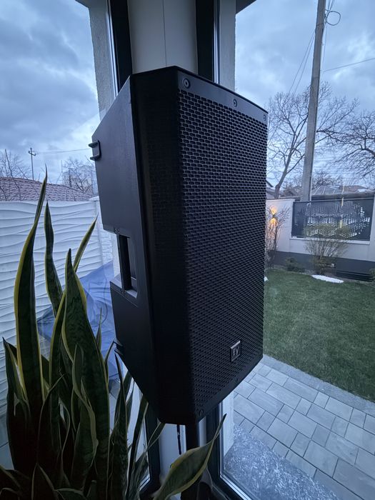 Vand Boxa activă EV ZLX - 12BT cu stativ