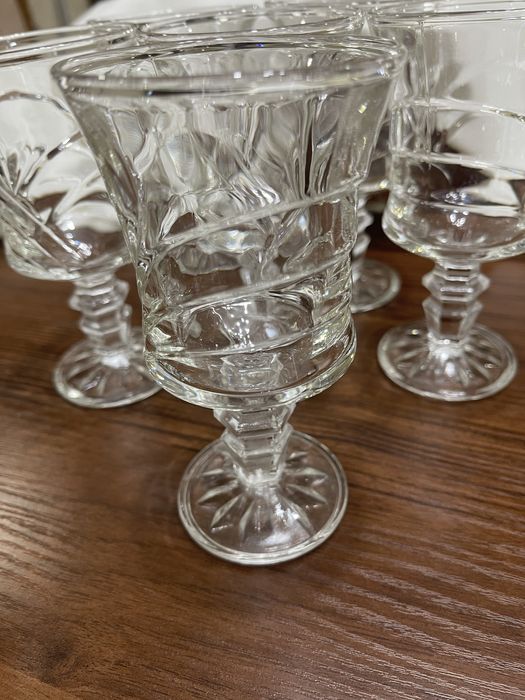 Стеклянные фужеры