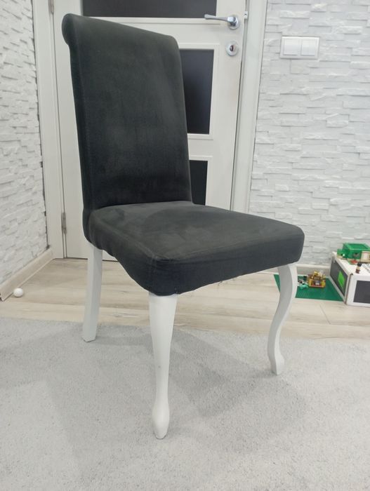 Трапезен стол тъмно сив