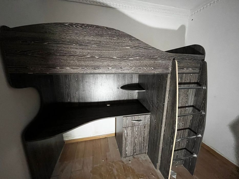 Кровать двухярусная