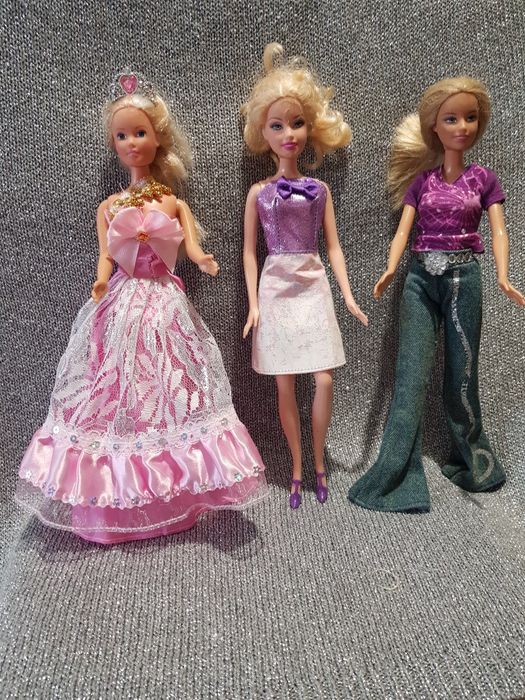 Кукли Барби от близкото минало,ползвани с нормални следи от употреба