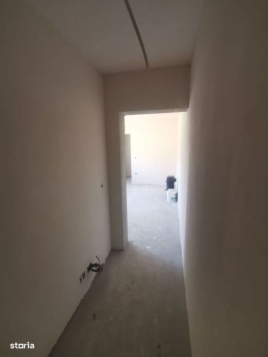 Casa individuala cu terasa,panorama spre lac, garaj, teren 300mp