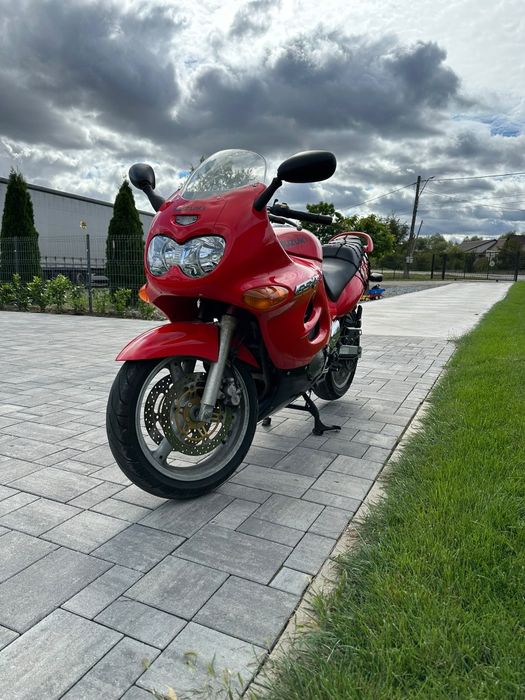 Vând Suzuki GSX 600 F