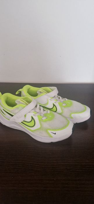 Adidasi Nike panza