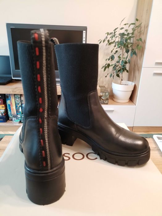 Продавам боти lasocki