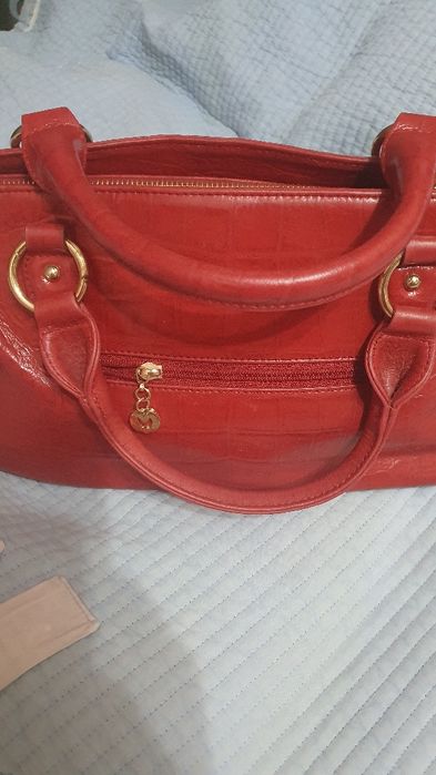 Сумка кожаная фирменная