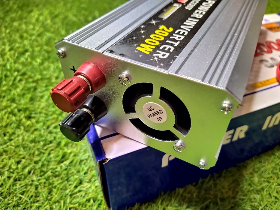 Invertor Auto 2000W 12V-230V AC, 220V  Camping, Pescuit