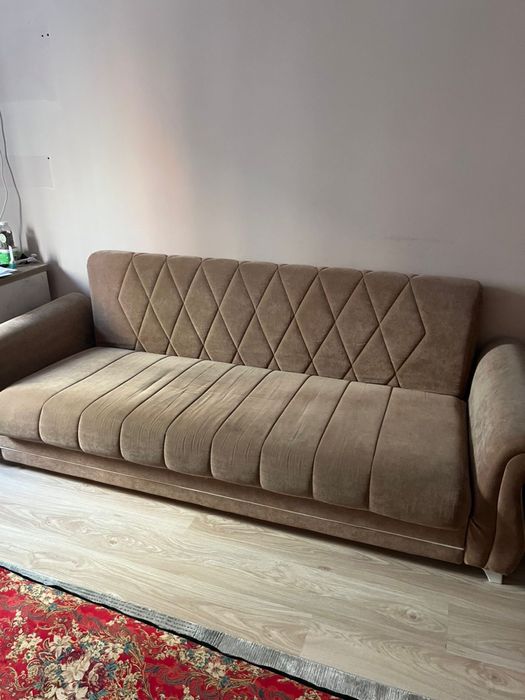 Диван с двумя креслами