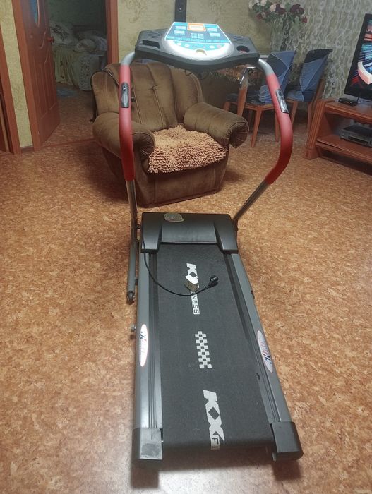 Продам беговую дорожку