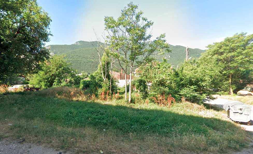 Продава се Парцел в Враца, Център - 338 кв.м за 110 €/кв.м - Снимка #2