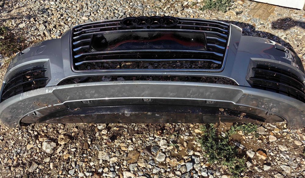 Audi A7 4G 2011-2015 предна броня с решетка