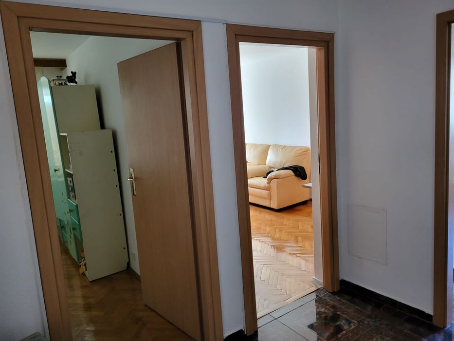 Inchiriez apartament 4 camere zona Aparatorii Patriei sector 4