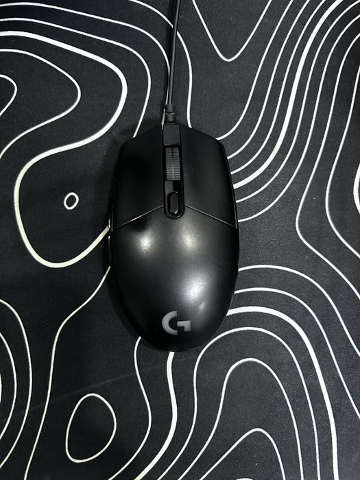 Продаю игровую мышку Logitech G102