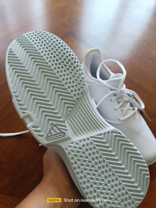 Кроссовки adidas