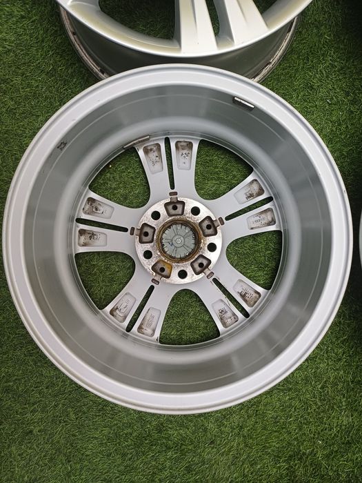 Диски R17 5×120 на BMW.