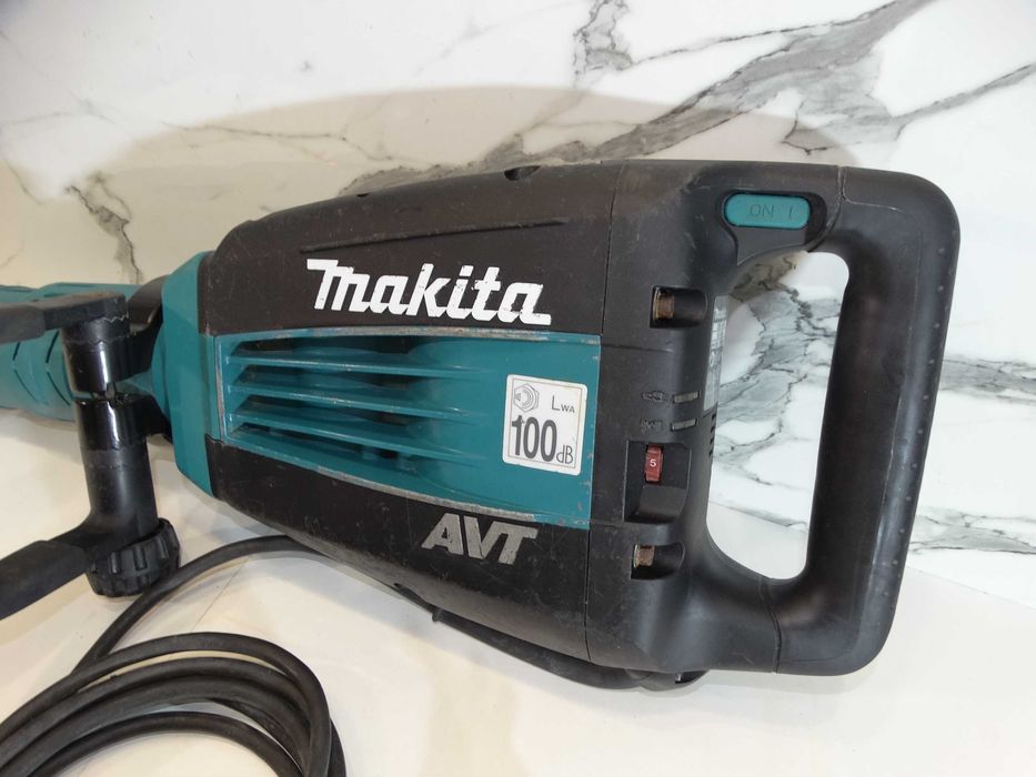 Makita HM 1214 - Къртач 19.9 J / 1510 W