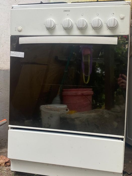 Продам газовую плиту
