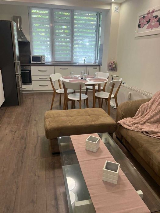 Дава се под наем Двустаен апартамент в София, Гоце Делчев - 65 кв.м за 469.2 € - Снимка #2