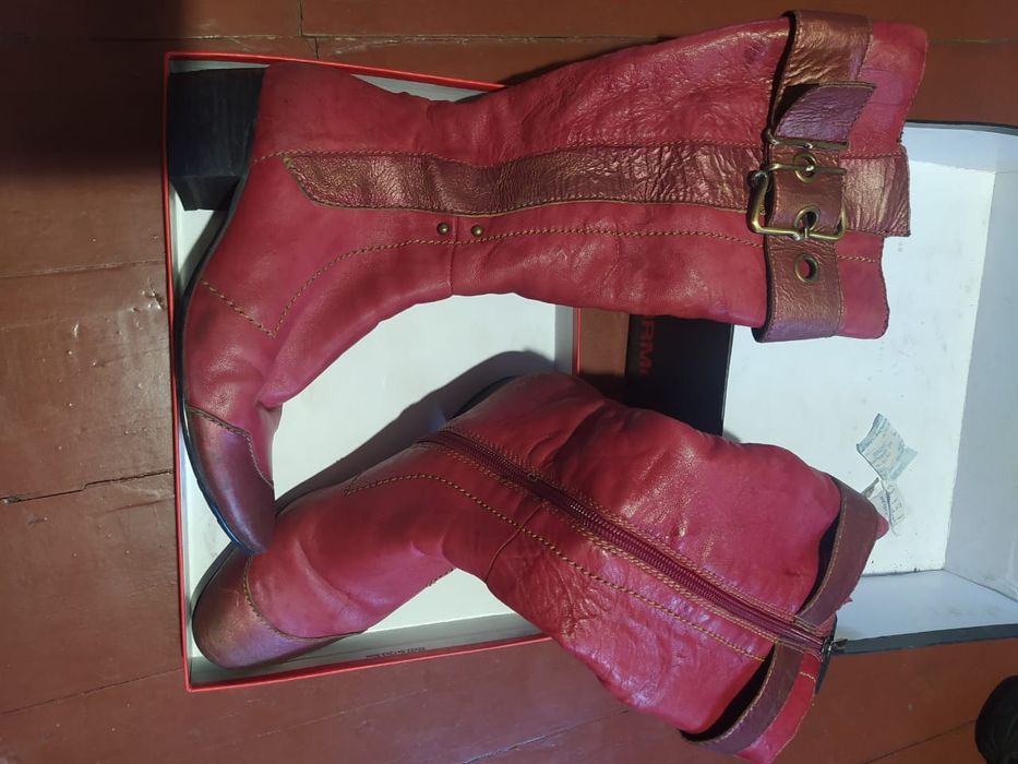 Продам женскую обувь