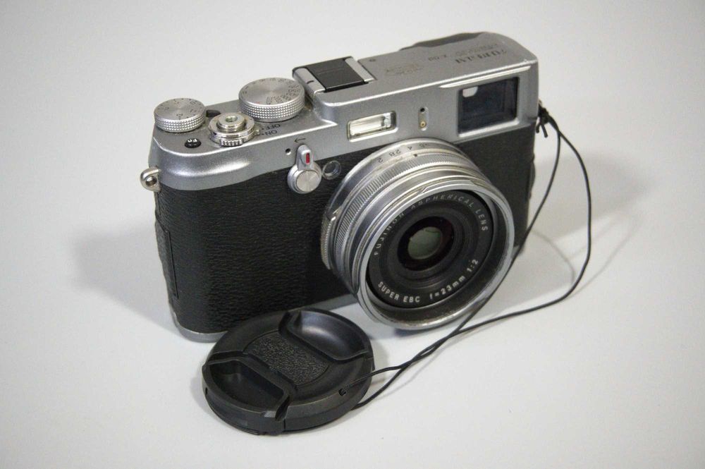 Aparat foto Fuji X100