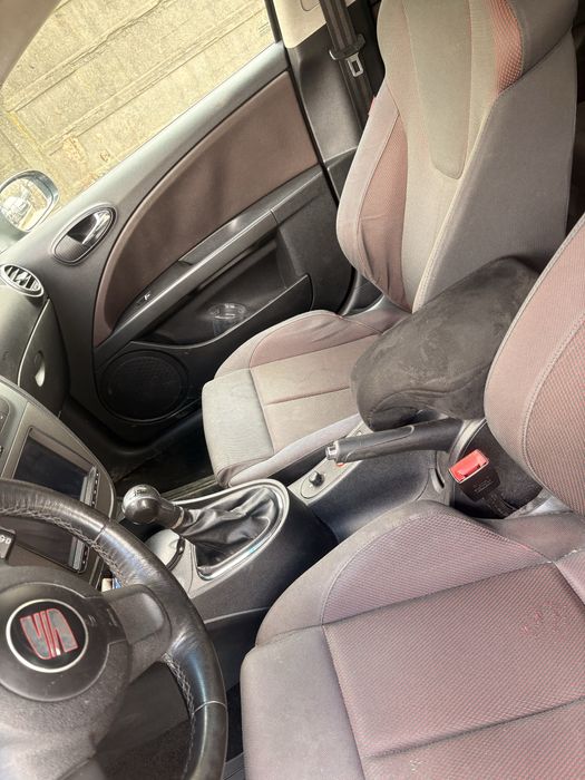 Vand Seat Leon 2.0Tdi 2000€ Fix!!