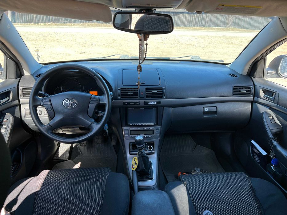 Toyota Avensis 2.0 D-4D  T 25 126 CP