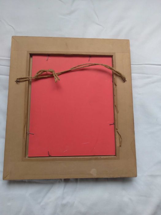 Картина, средновековен сюжет, в дърворезбована рамка.