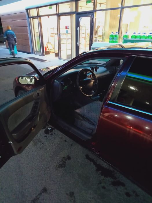 Продам Мазда кседос 6