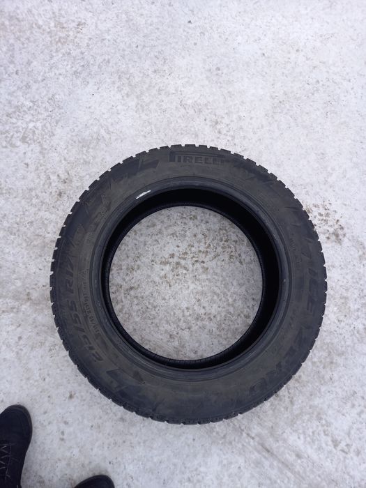 Продам одну шип.резину 215/55/17  PIRELLi  ICE ZERO