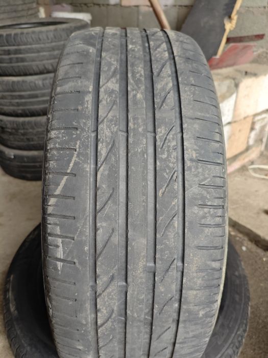 Продам 2 летних балона 235/55/18