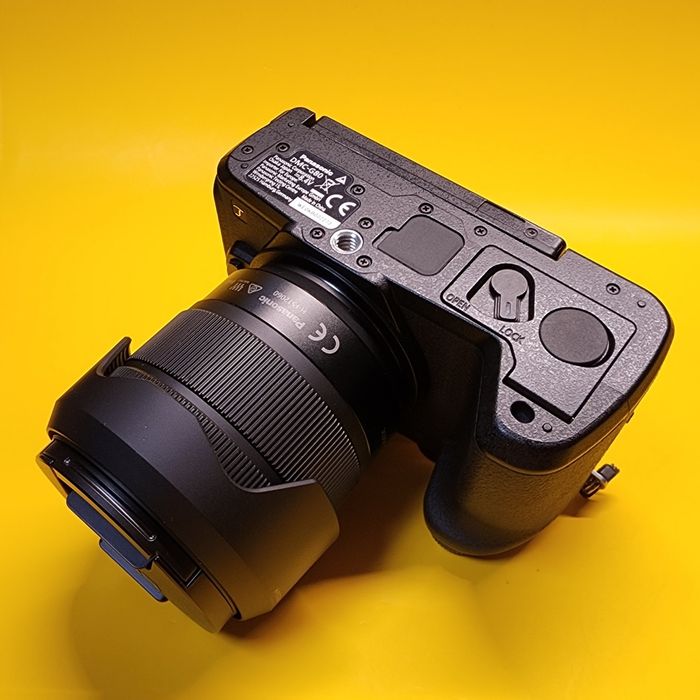 Panasonic G80 + Lumix G 12-60mm