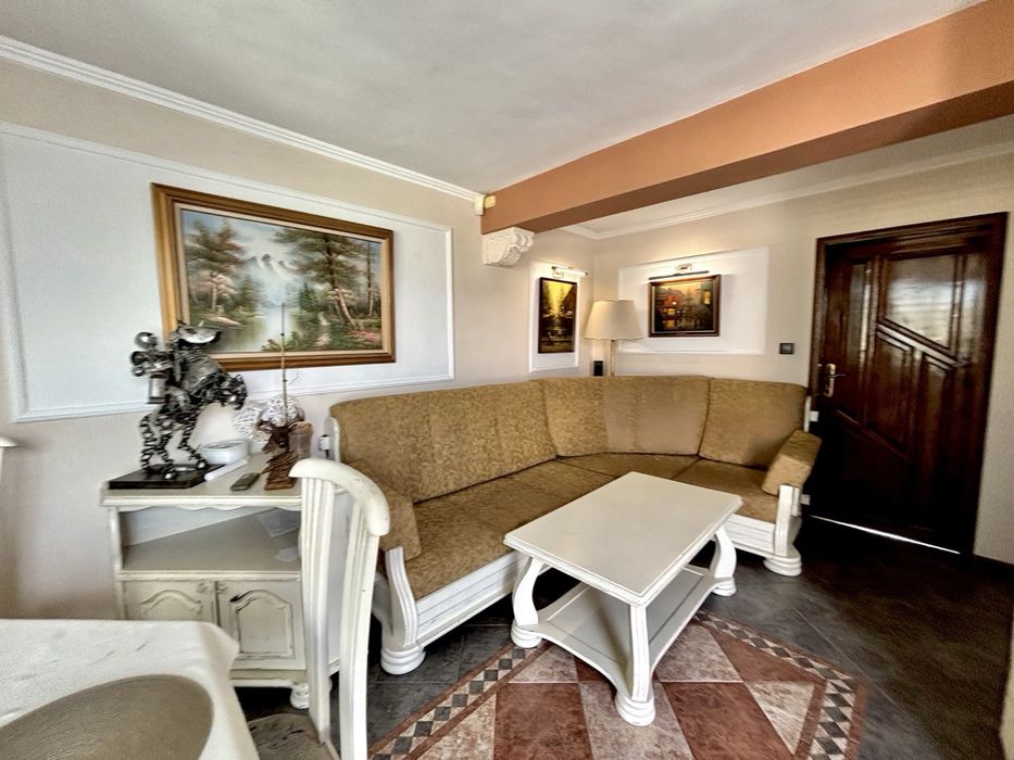 Продава се Тристаен апартамент в Варна, Възраждане 1 - 88 кв.м за 1932 €/кв.м - Снимка #3