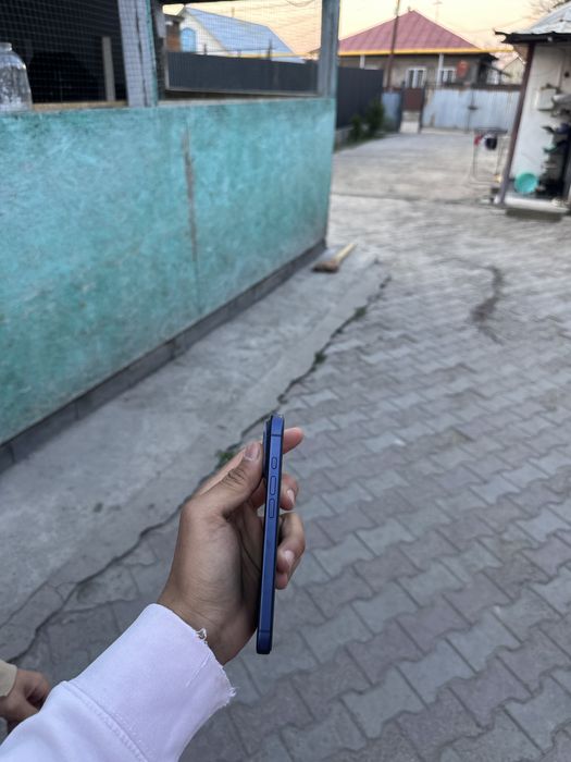 Продам айфон 17 про