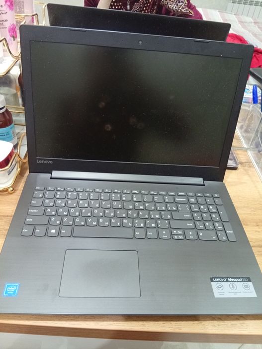 Lenovo IdeaPad 330-15IGM