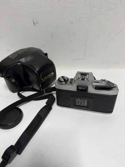 Aparat foto cu film Minolta X 300 cu obiectiv si cu husa originala