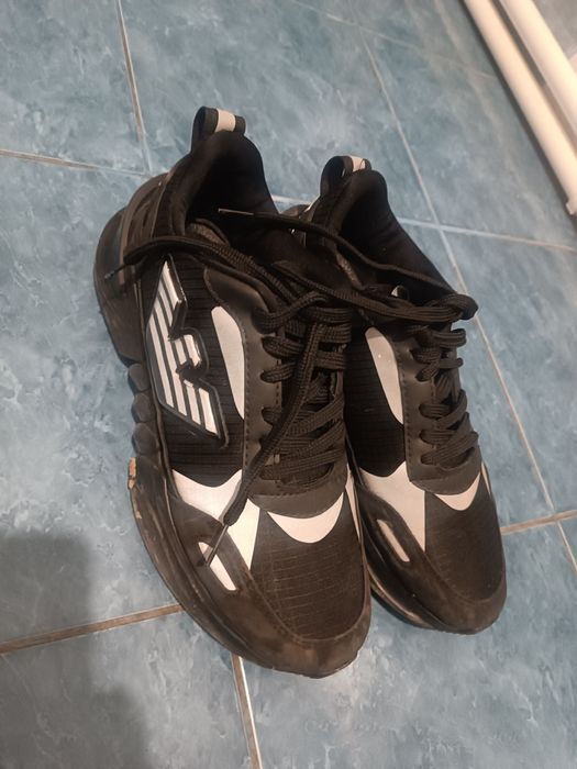 Vând adidași emporio Armani ea7