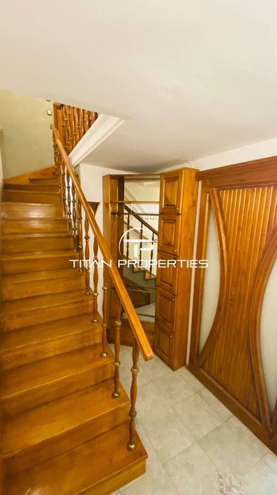 Ексклузивна оферта! Тристаен апартамент на 2 нива с АКТ 16 в Центъра