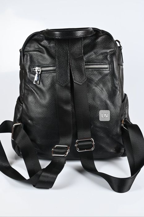 -10% Намаление!!! Дамска раница от естествена кожа