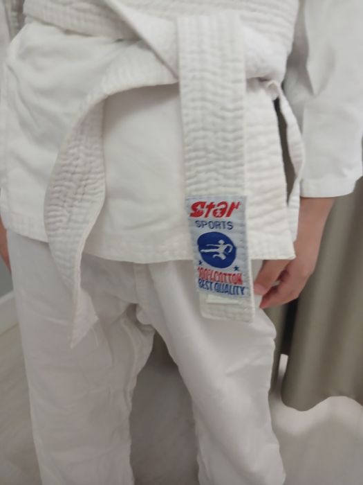Продам кимоно для каратэ