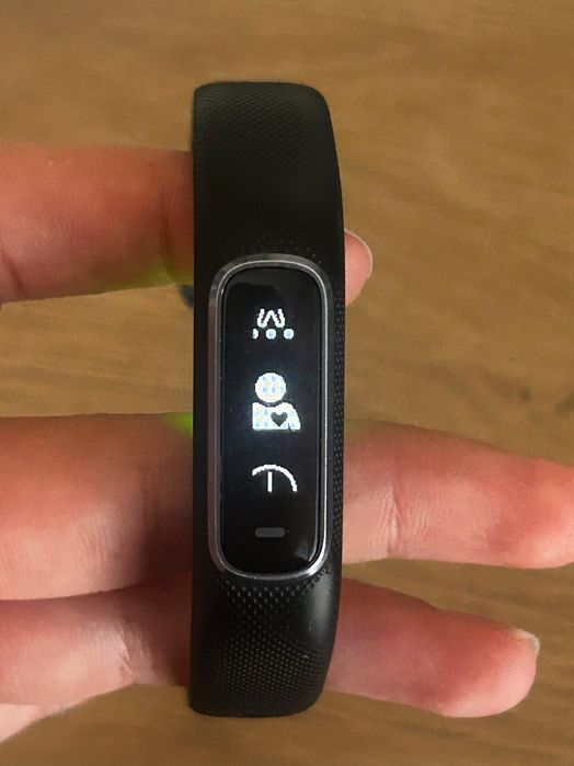Garmin vivosmart 4