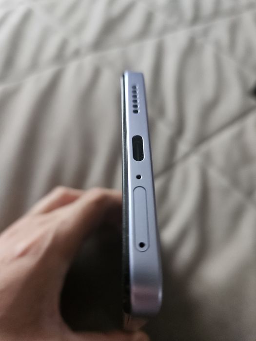 Телефон Vivo V60 Lite на гарантии.