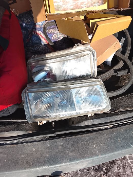 Продаю фар оригинал пасат Б4 универсал рабочим состояние