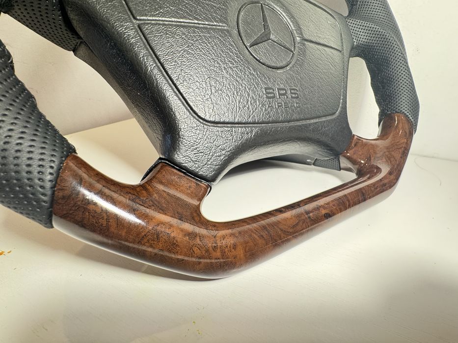 Руль анатомический AMG орех