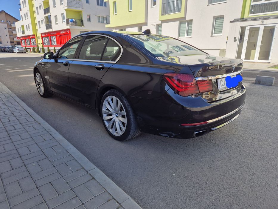 Vand BMW 740 2013