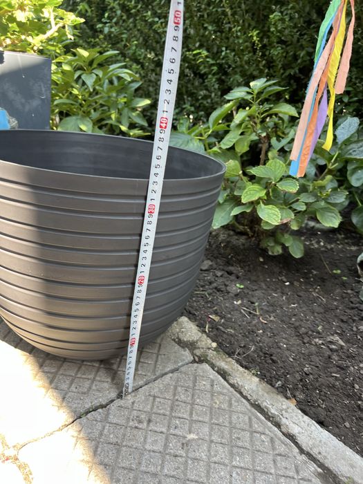 Кашпа Голяма стабилна саксия с напоителна система