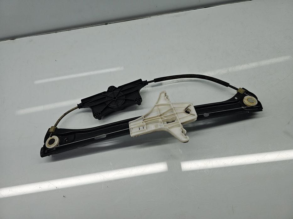 Macara electrica geam dreapta spate Volkswagen Passat B8 Variant (3G5)
