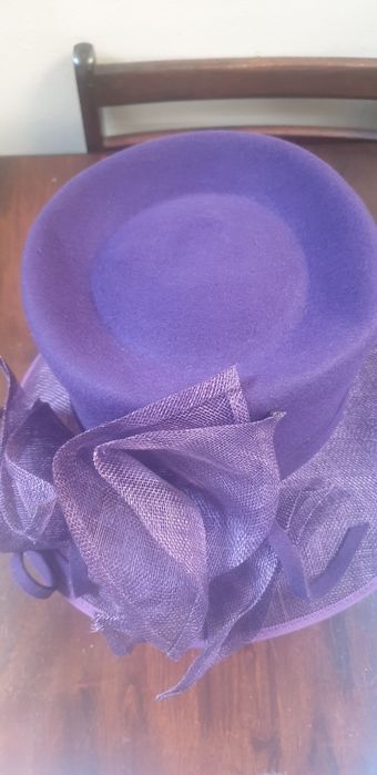 Palarie pentru nuntă mov