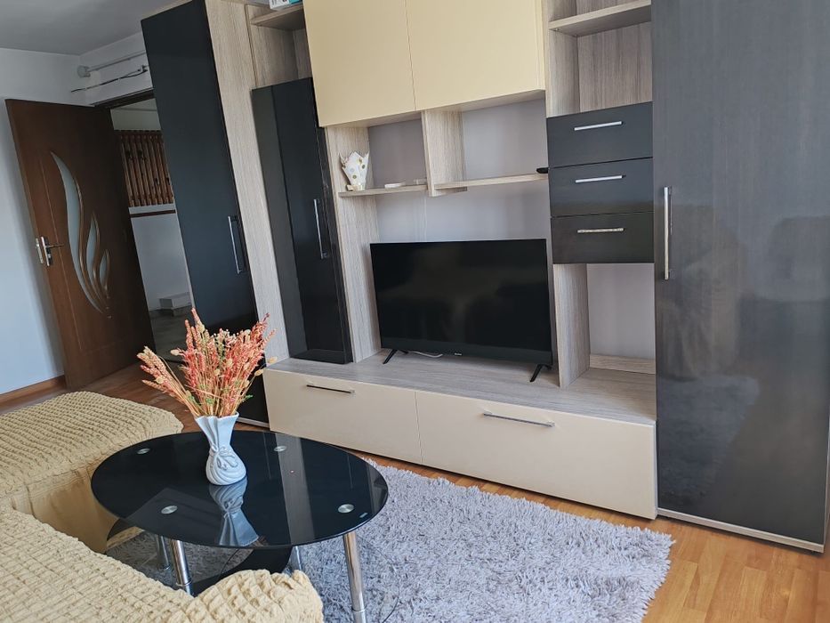 Închiriez apartament 2 camere