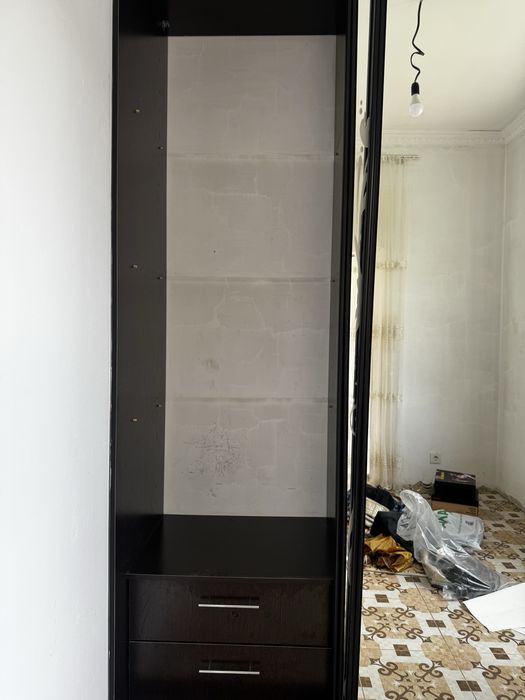 Срочно разбираем стройный  Шкаф торг есть