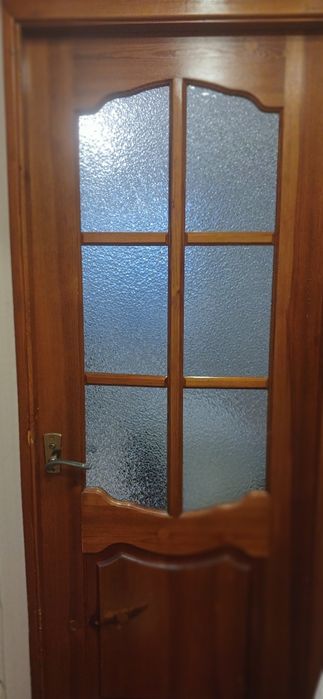 Продам двери межкомнатные